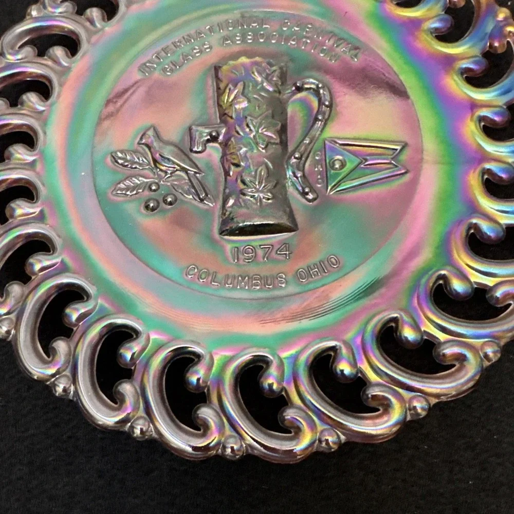 L.E. Smith Amethyst Carnival International Carnival Glass Association Plate 1974